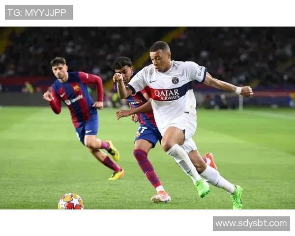 欧冠激战：马竞6-2狂胜巴萨绝杀时刻引发争议判罚全场沸腾