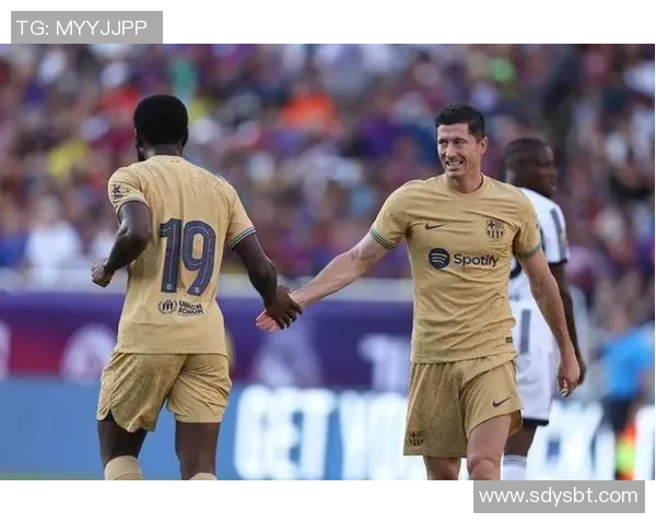 足总杯惊天冷门巴萨以一球小胜尤文图斯引发全场狂欢集锦回顾