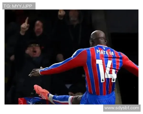 英超激战波尔图与利物浦交锋以平局收场全场气氛紧张刺激