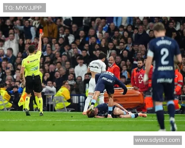 西甲焦点战巴萨强势3-0击败热刺赛场瞬间引发热烈反响