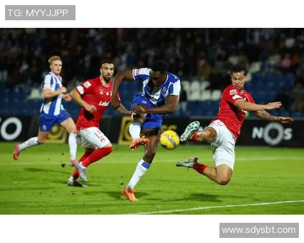 世界杯波尔图与巴萨激战成平局补时进球引发全场狂欢与转会传闻