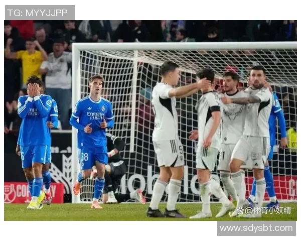 中超精彩对决切尔西与皇马1比1平局逆转瞬间引发全场热议 中超精彩对决切尔西与皇马1比1平局逆转瞬间引发全场热议