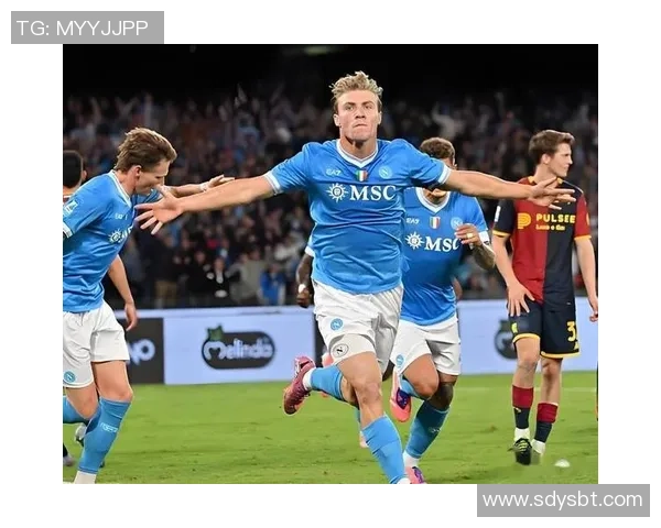 曼联友谊赛小胜那不勒斯红牌事件引发全场热议 曼联友谊赛小胜那不勒斯红牌事件引发全场热议