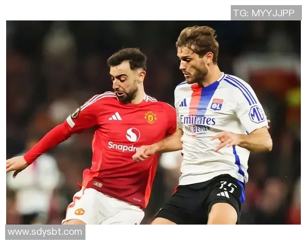 欧联杯激战曼联与AC米兰1比1平局数据分析揭示惨败背后的秘密 欧联杯激战曼联与AC米兰1比1平局数据分析揭示惨败背后的秘密