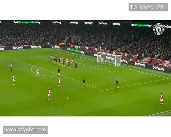 中超联赛曼联小胜阿森纳引发全场热议精彩瞬间解析